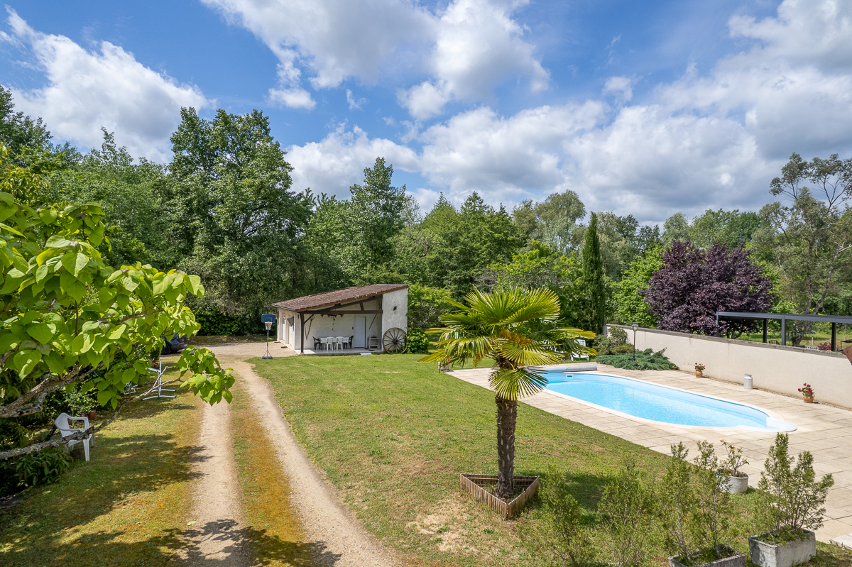 MEREAU Maison Mereau 5 pièce(s) 136 m2 18
