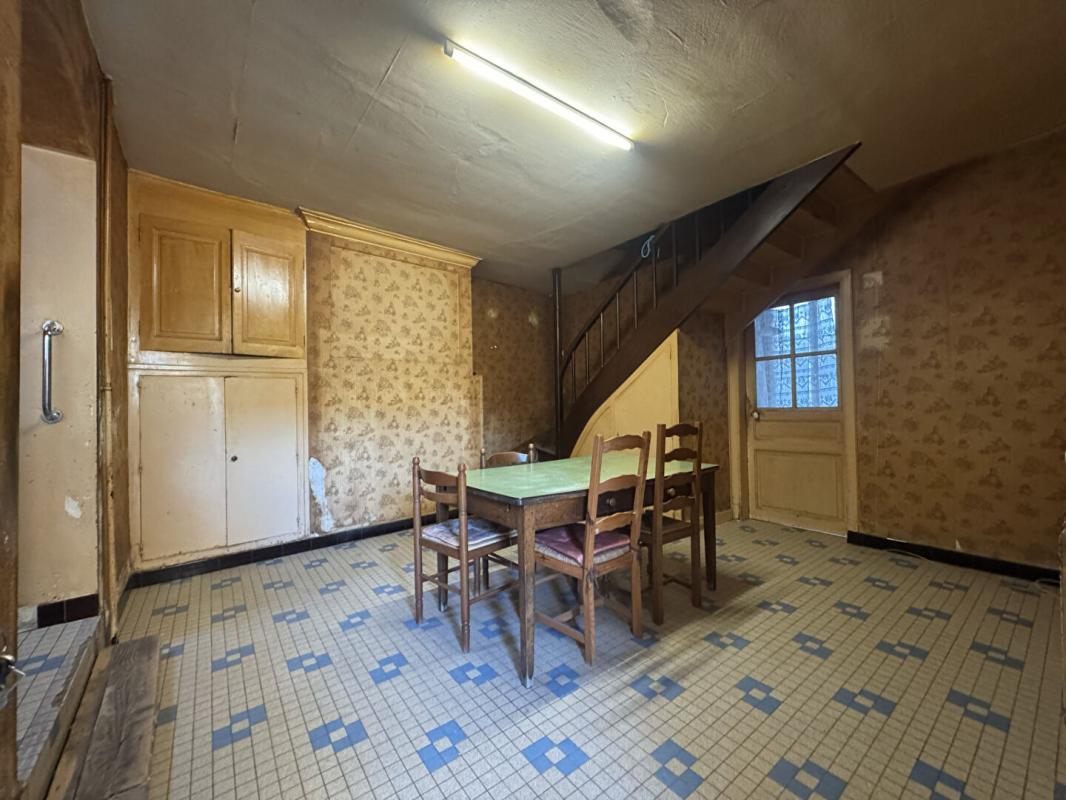 HUISMES EXCLUSIVITE A VENDRE 37420 HUISMES Maison 205 M² dépendances 6