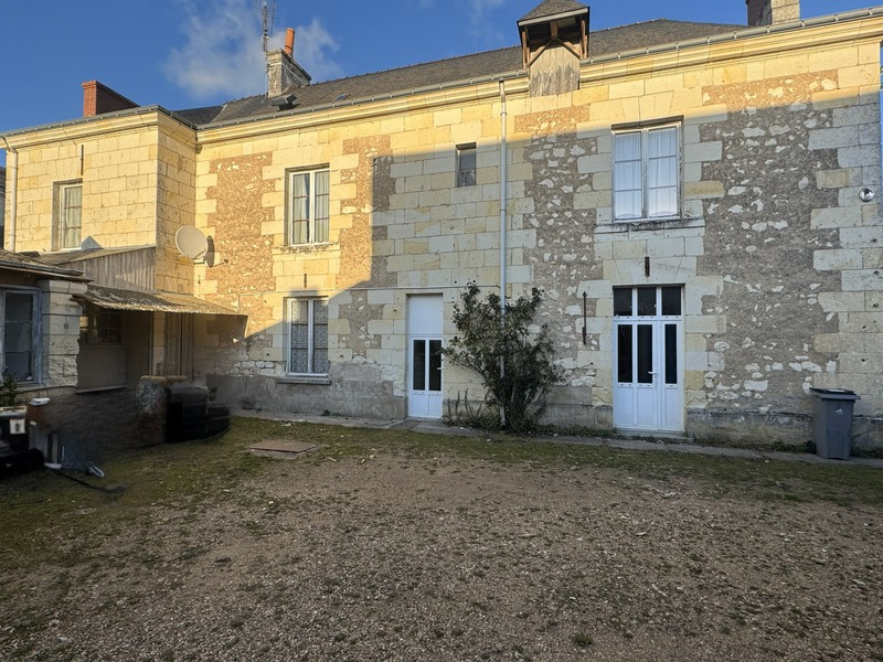 HUISMES EXCLUSIVITE A VENDRE 37420 HUISMES Maison 205 M² dépendances 9