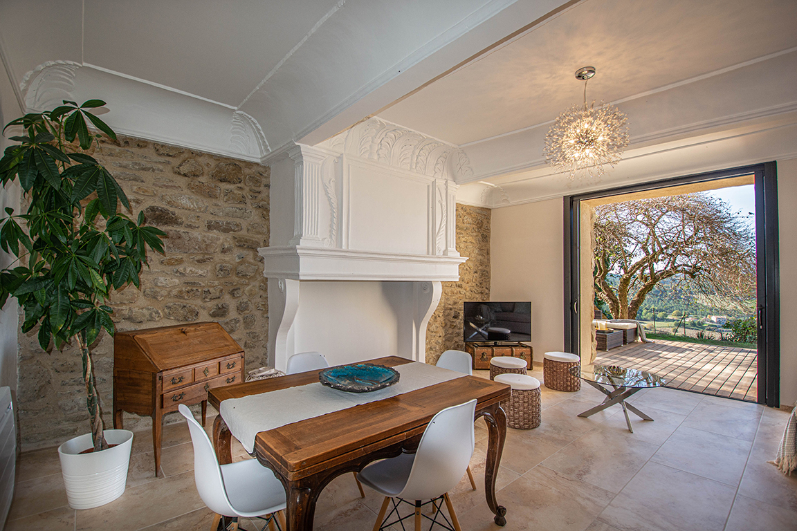 DIGNE-LES-BAINS Appartement T2  avec loggia terrasse et jardin 1