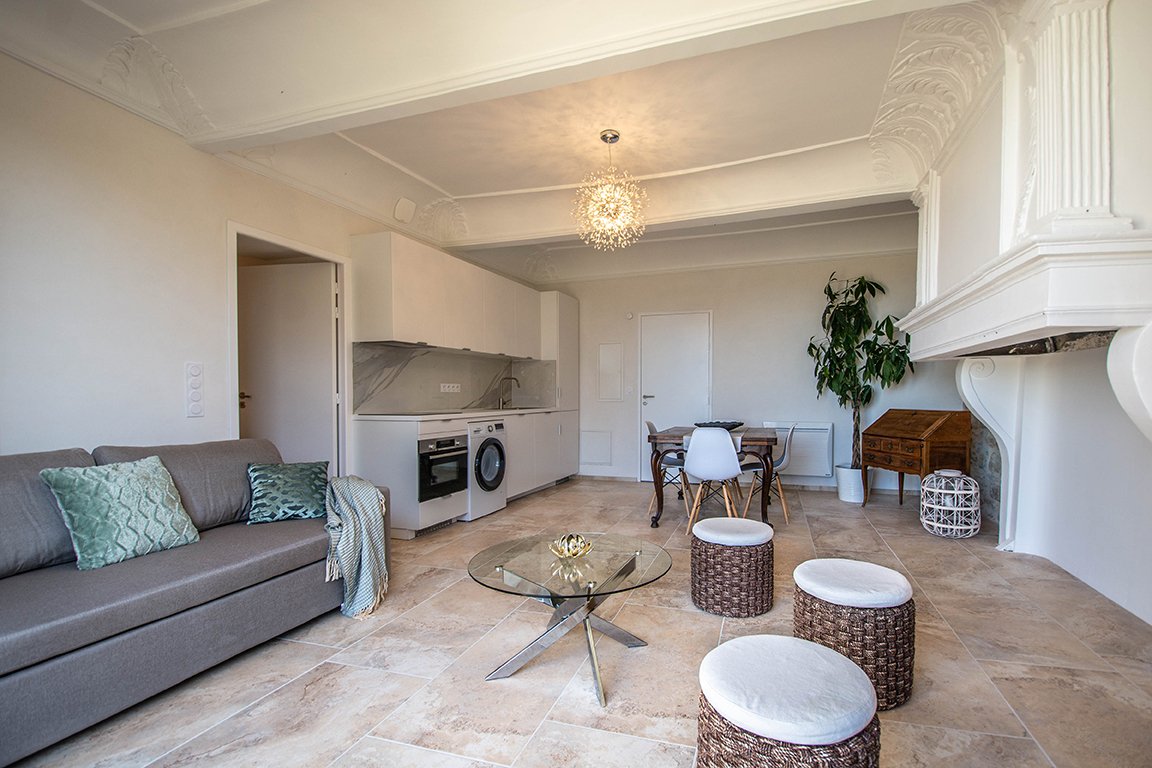 DIGNE-LES-BAINS Appartement T2  avec loggia terrasse et jardin 5