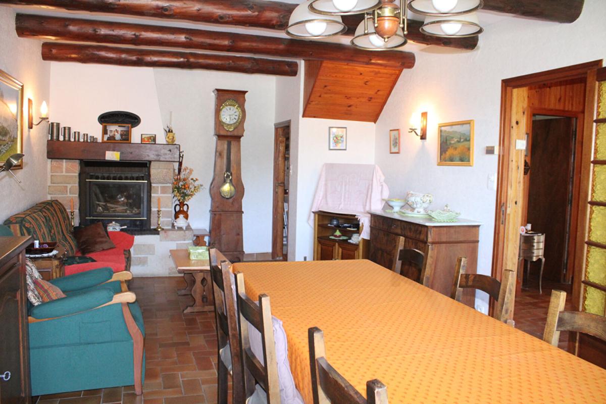 LANARCE Exclusivité Maison avec deux habitations de 166 m2 sur une parcelle de 5400 m² 10