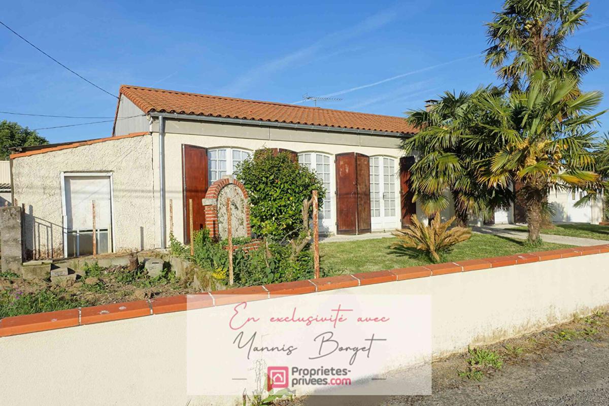 CHAVAGNES-EN-PAILLERS Maison de plain-pied 4 chambres avec dépendances 1