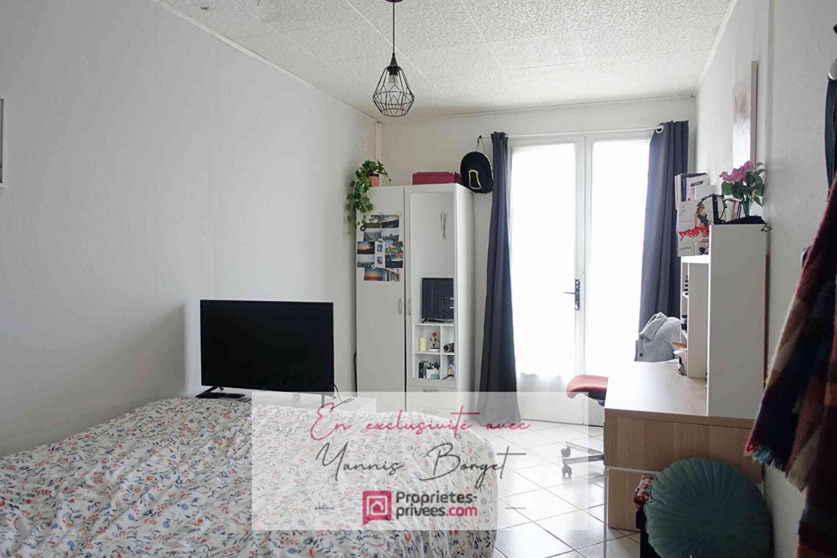 CHAVAGNES-EN-PAILLERS Maison de plain-pied 4 chambres avec dépendances 11