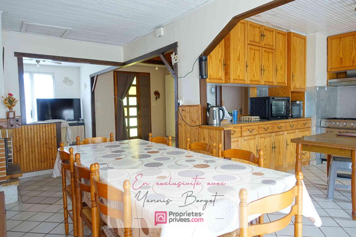 CHAVAGNES-EN-PAILLERS Maison de plain-pied 4 chambres avec dépendances 4