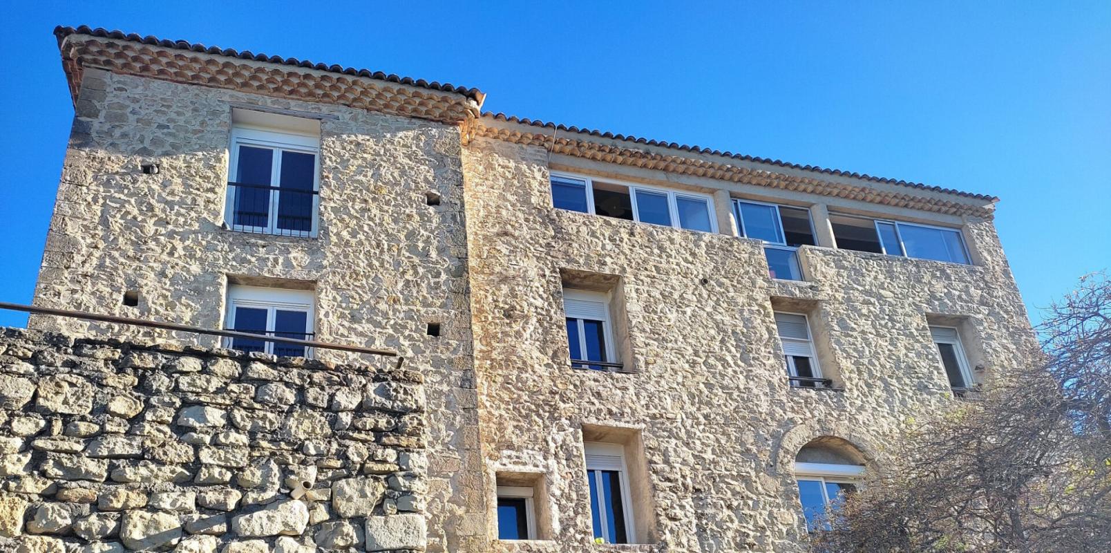 DIGNE-LES-BAINS Appartement  T4 d' architecte, vue panoramique 1