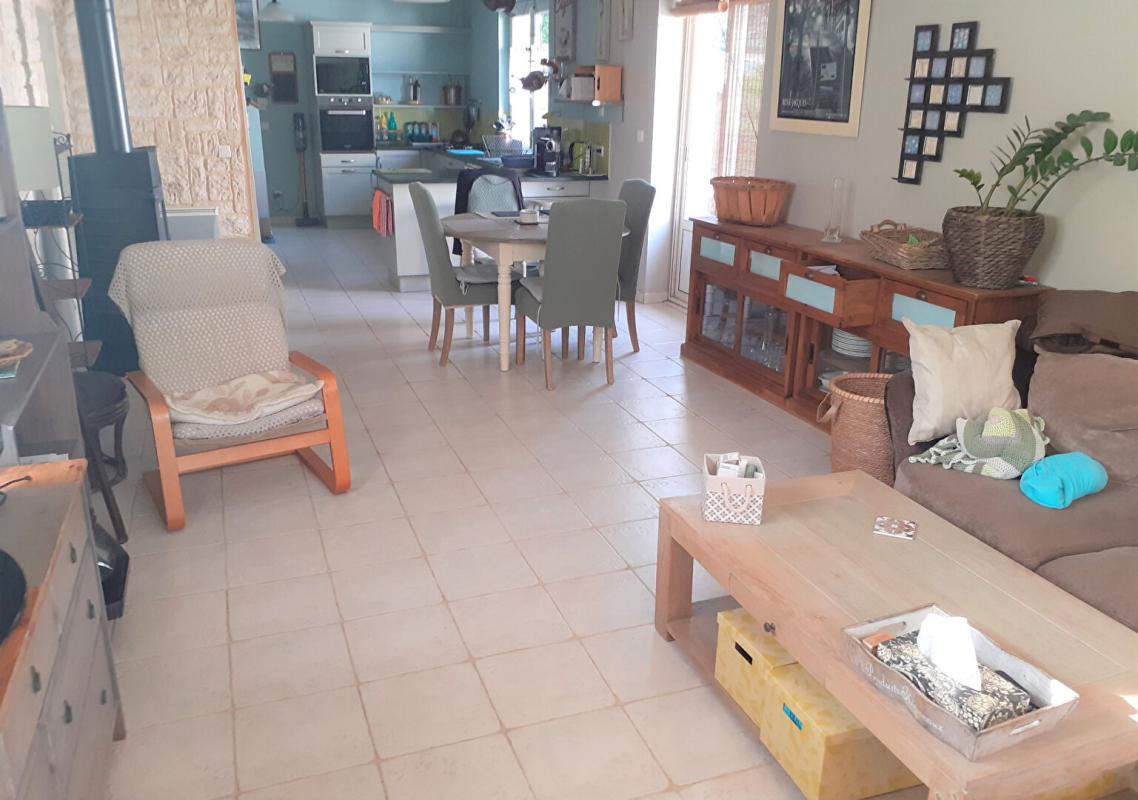 LE VAL Villa sur 1700m² de terrain avec piscine, appartement et garage - LE VAL 7