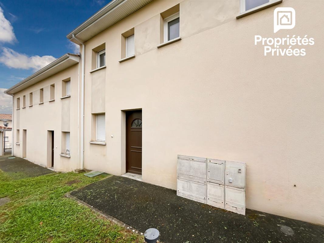 SAINT-ANDRE-DE-CUBZAC Appartement T3 centre Saint-André-de-Cubzac, aucun travaux , 2 places de parking 16