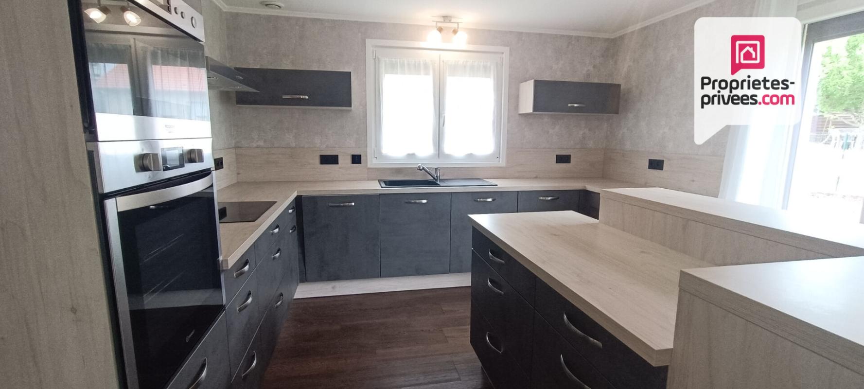 LUXEUIL-LES-BAINS Maison Luxeuil Les Bains 133 m2  5 chambres 8