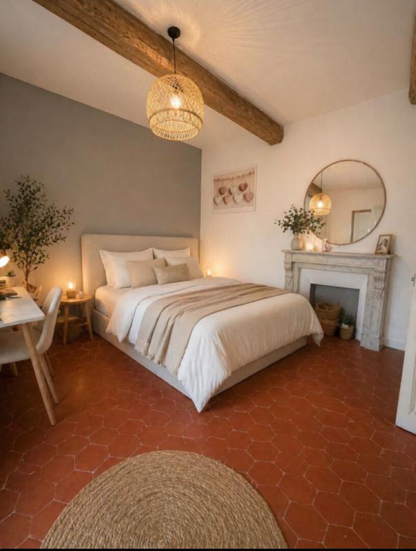 VILLENEUVE-LES-BEZIERS Maison de ville avec patio 4