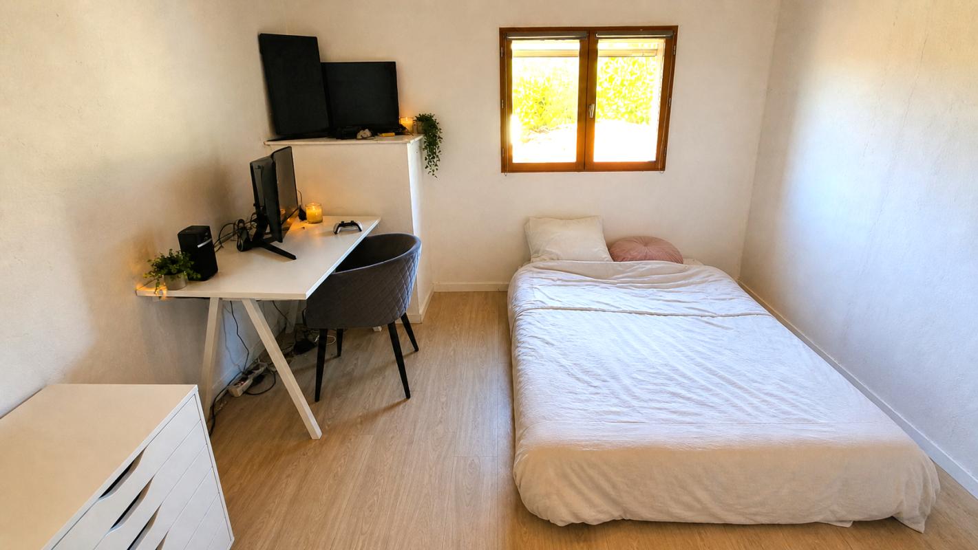 CLAVIERS Propriété de charme sur 5 000 m²  zone UB 8