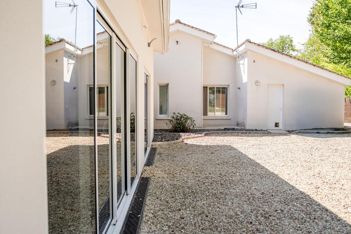FLEAC EXCLUSIVITÉ VILLA D'ARCHITECTE ENVIRONNEMENT PRIVILÉGIÉ 18