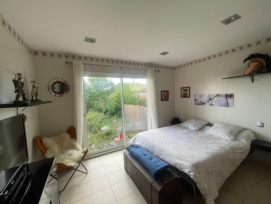 SAINT-CLEMENT Villa contemporaine Saint Clement 5 pièce(s) 150 m2 garage sue terrain 816 m2 7