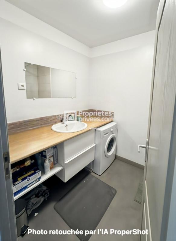 BORDEAUX Bordeaux  Appartement  de 65 m2 avec 2 Chambres et TERRASSE 6