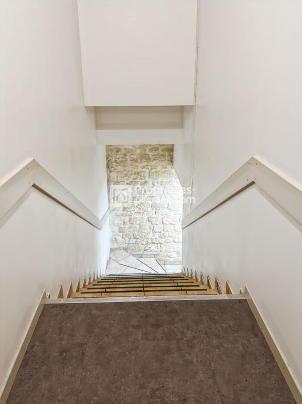 BORDEAUX Bordeaux  Appartement  de 65 m2 avec 2 Chambres et TERRASSE 7