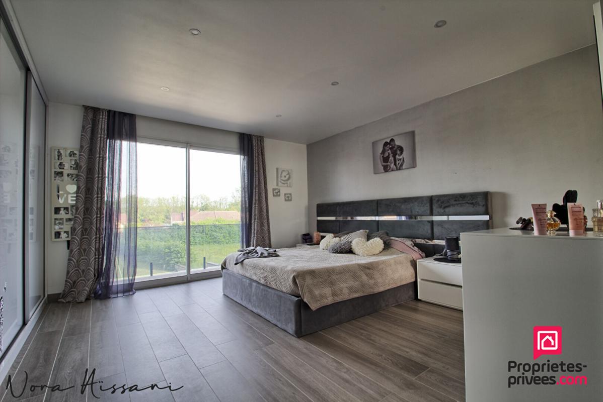 CHAUSSIN Maison Chaussin 6 pièce(s) 136 m2 11