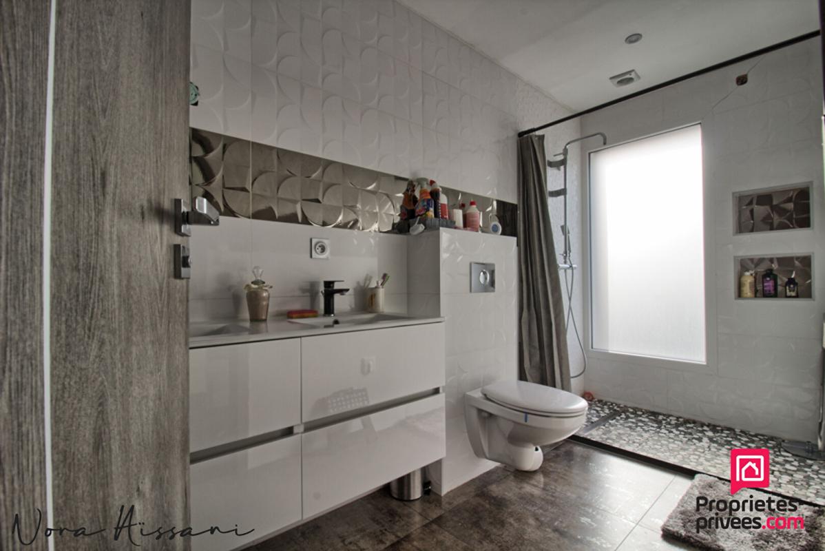 CHAUSSIN Maison Chaussin 6 pièce(s) 136 m2 17