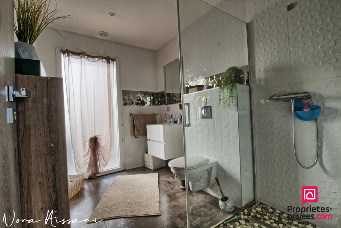 CHAUSSIN Maison Chaussin 6 pièce(s) 136 m2 18