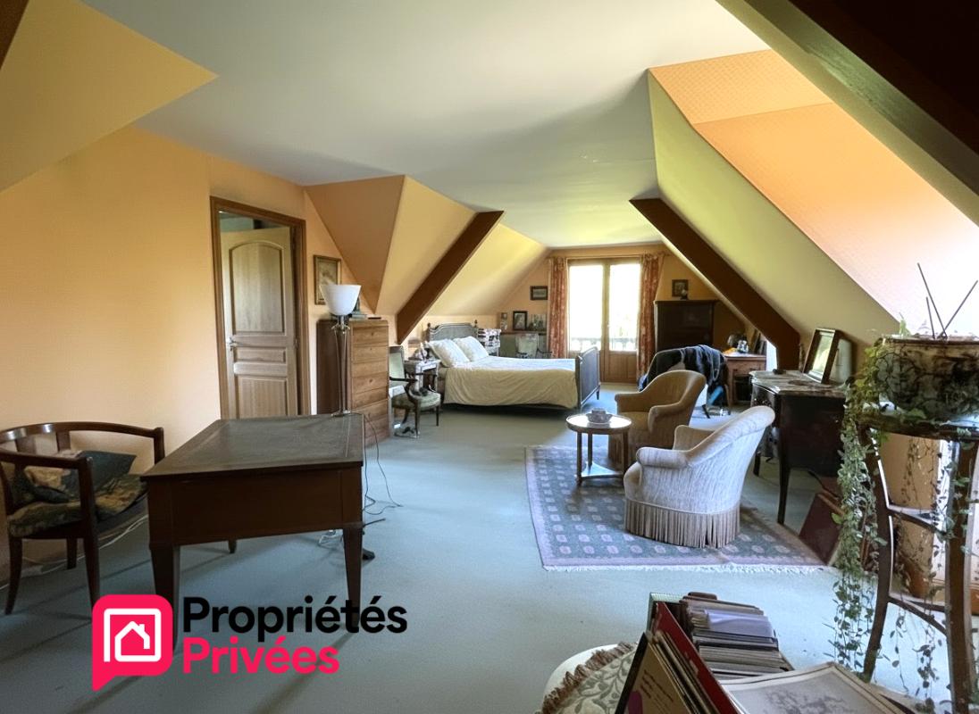 CROTH Maison traditionnelle 400m2 6 chambres dépendances piscine parc de 3 hectares 800000 FAI 11