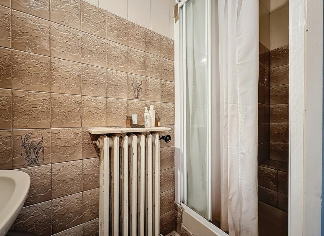 VILLEJUIF Maison  4 pièces de 126  m2  de surface.  85 m2  habitables 5