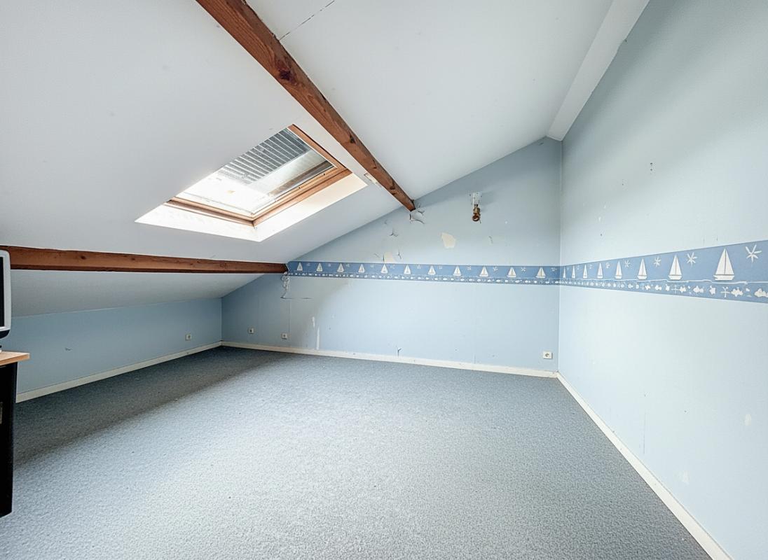 VILLEJUIF Maison  4 pièces de 126  m2  de surface.  85 m2  habitables 8