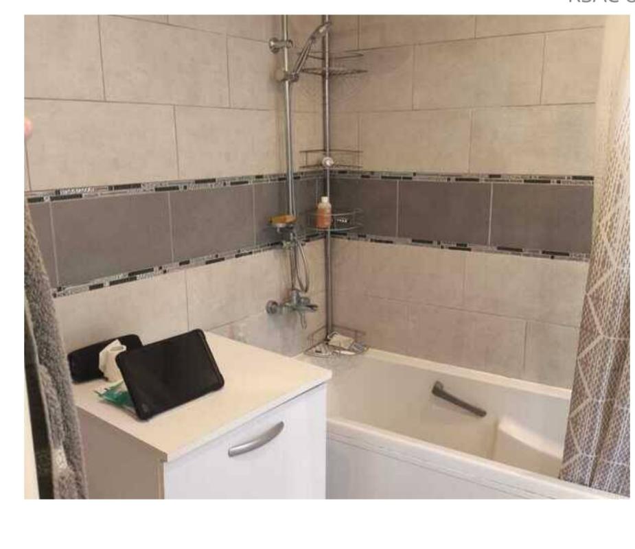CHARTRES Immeuble Chartres 4 pièce(s) 75 m2 et local commercial 5