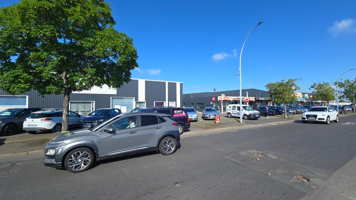 VERNOUILLET VERNOUILLET - Local commercial Zone commerciale SUD , 136 m2 6