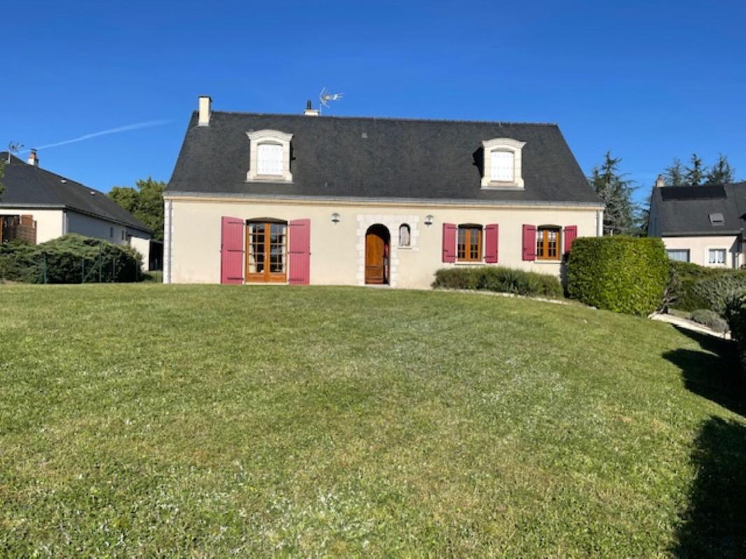SAINT HILAIRE SAINT FLORENT Maison Saint Hilaire Saint Florent 6 pièce(s) 110 m2 1