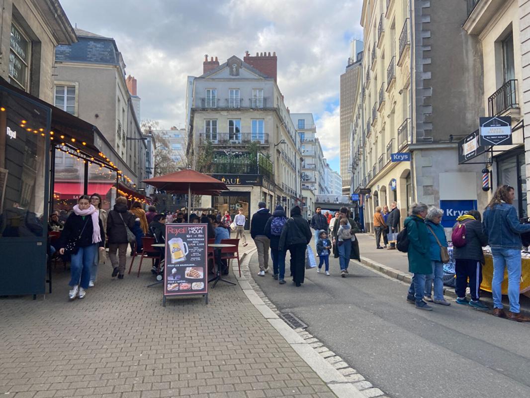 NANTES 44000 NANTES - LOCAL COMMERCIAL 59 m² A LOUER - PROCHE PLACE ROYALE 2