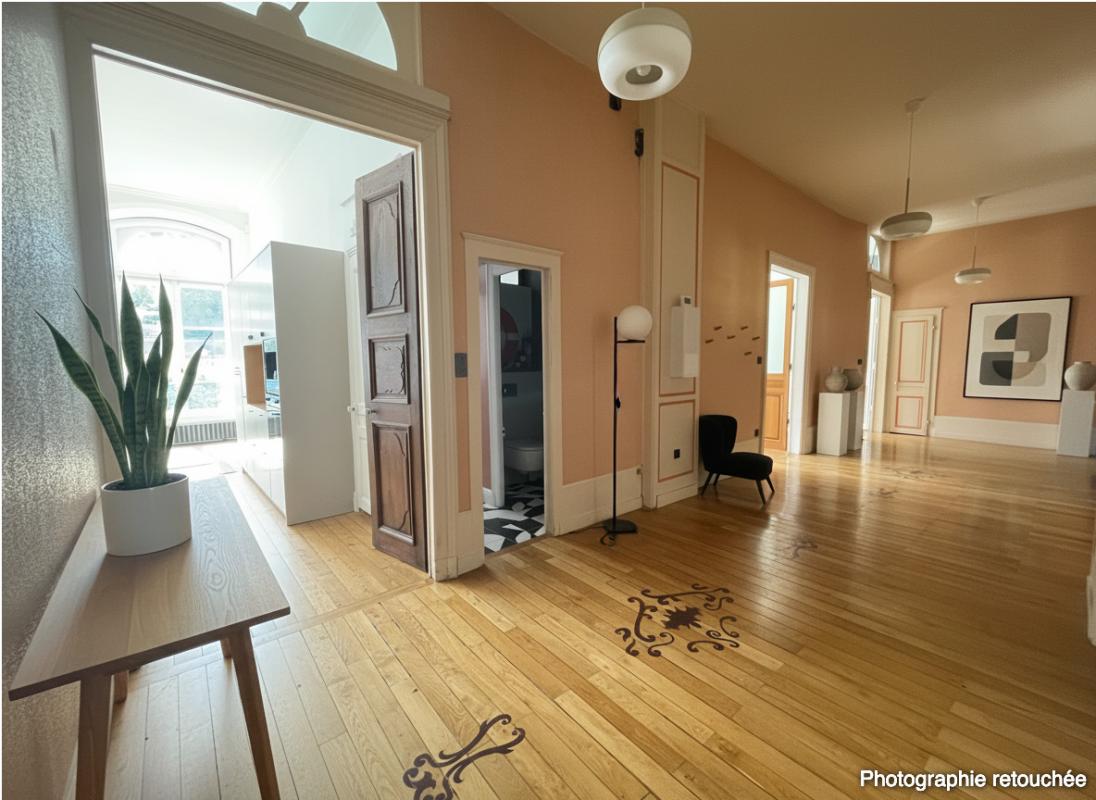 SALINS-LES-BAINS Salins-les-Bains - Superbe Appartement 235 m2- 5  pièce(s) - 3 chambres 7