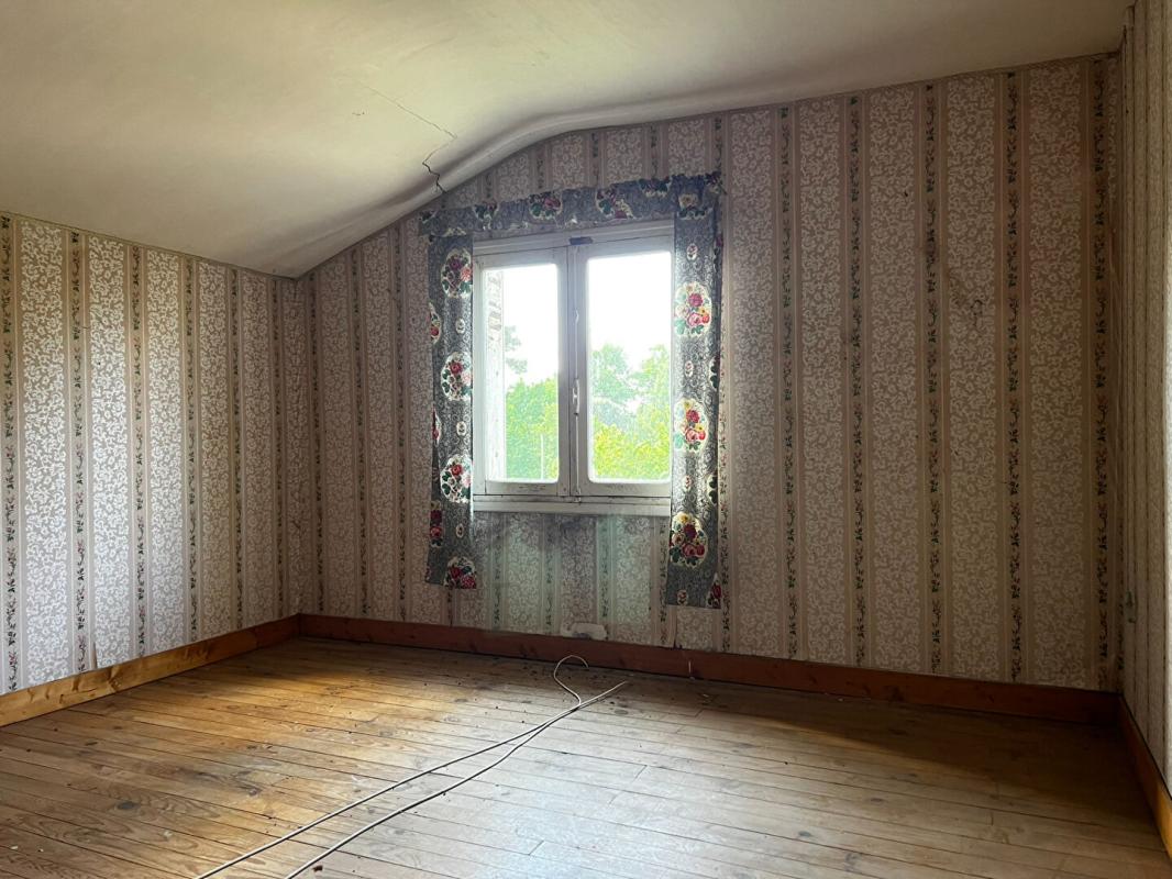 NOTRE-DAME-DE-SANILHAC Maison  T5/6 d'env. 200 m2 avec étang, verger et nombreuses annexes sur  SANILHAC (24660) 13