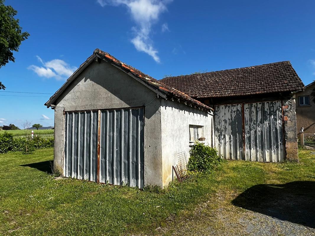 NOTRE-DAME-DE-SANILHAC Maison  T5/6 d'env. 200 m2 avec étang, verger et nombreuses annexes sur  SANILHAC (24660) 16