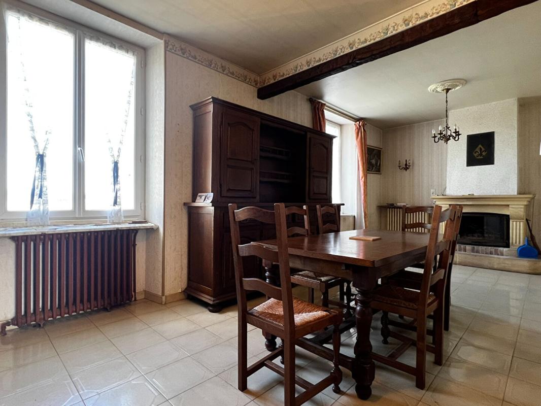 NOTRE-DAME-DE-SANILHAC Maison  T5/6 d'env. 200 m2 avec étang, verger et nombreuses annexes sur  SANILHAC (24660) 6