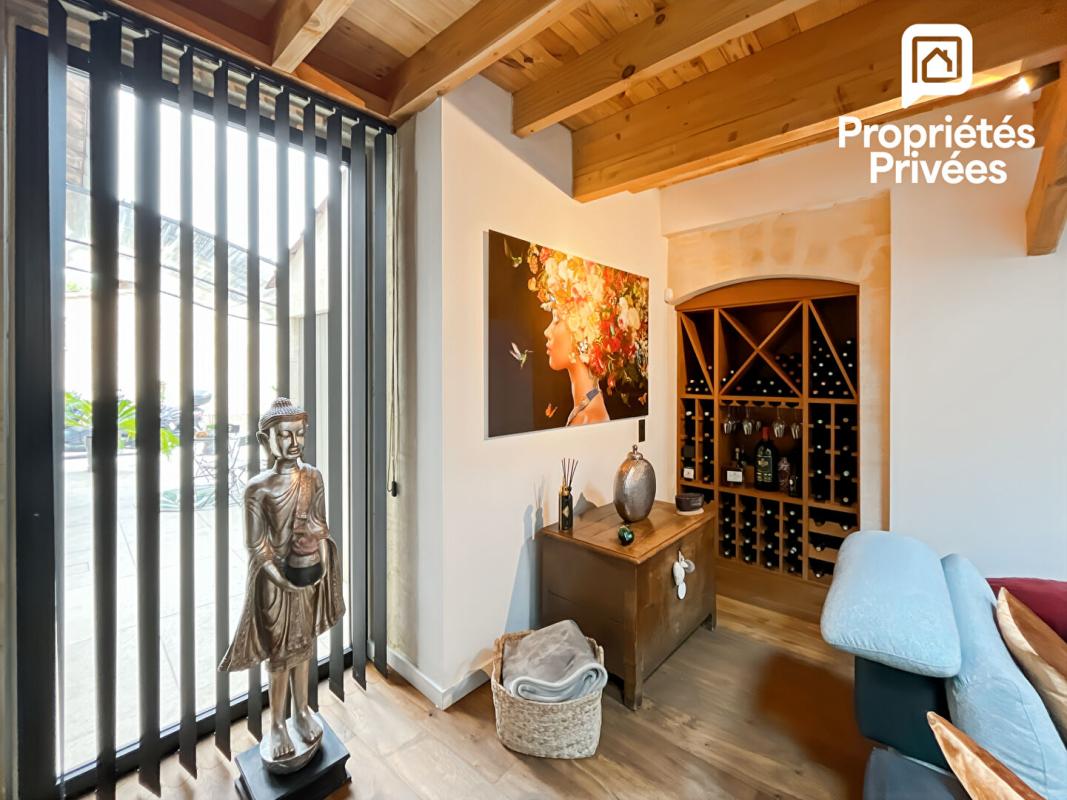 CAMBES Propriété de caractère en pierre  - 215 m² - Piscine - Grotte / carrière - Cambes - 20 min Bordeaux 10