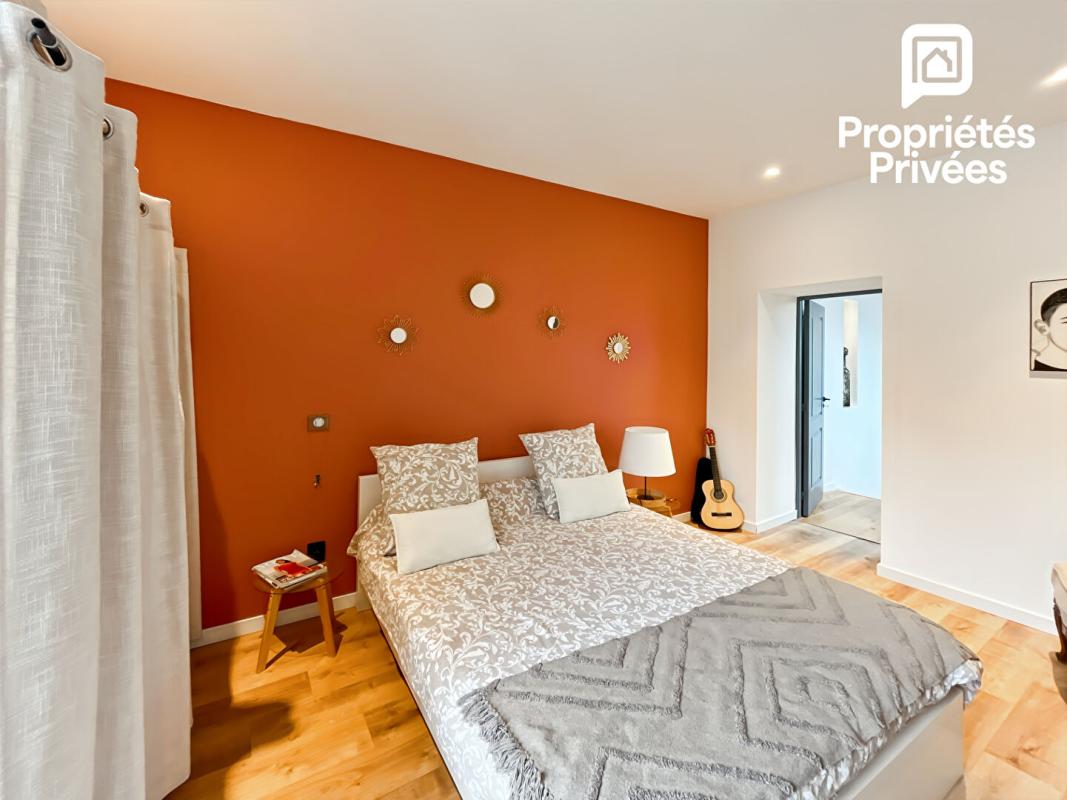 CAMBES Propriété de caractère en pierre  - 215 m² - Piscine - Grotte / carrière - Cambes - 20 min Bordeaux 11