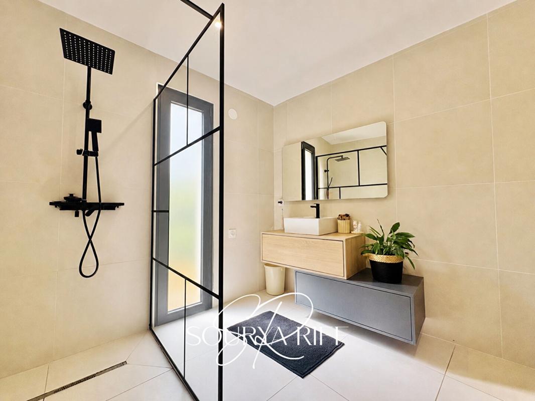 CONQUES-SUR-ORBIEL EN EXCLUSIVITE Villa d 'Architecte avec piscine à 10 min de Carcassonne 13