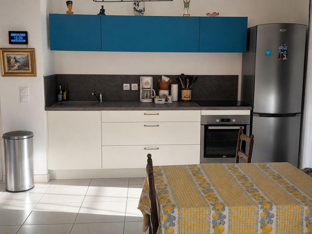 DECINES-CHARPIEU Appartement T3 récent avec balcon et garage ? Secteur recherché de Décines-Charpieu 2