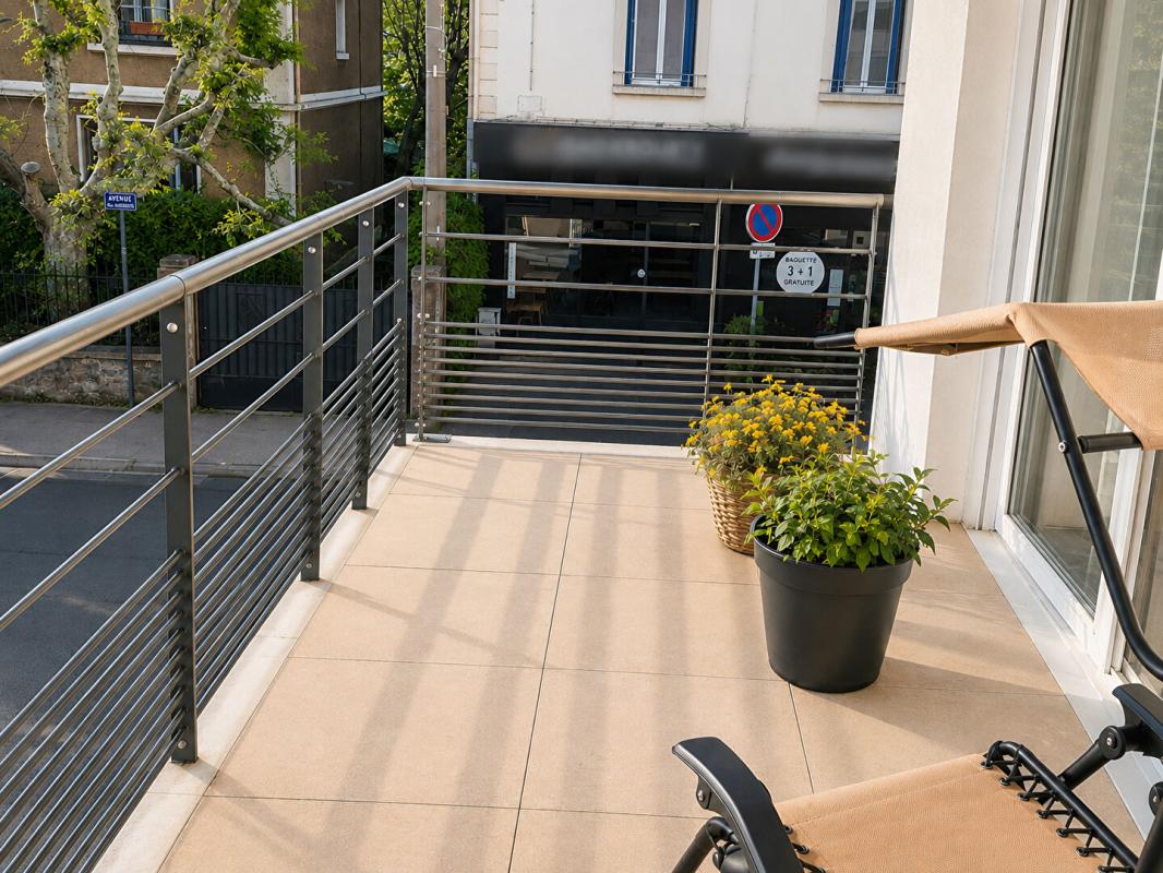 DECINES-CHARPIEU Appartement T3 récent avec balcon et garage ? Secteur recherché de Décines-Charpieu 7
