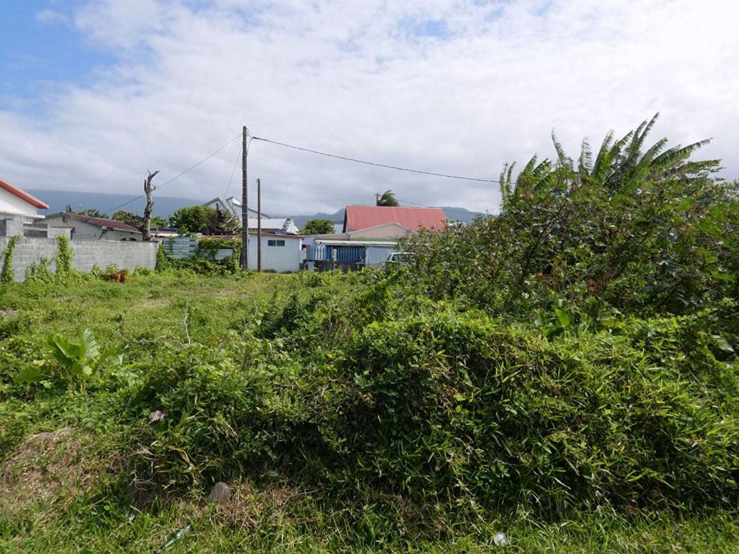 SAINT-BENOIT 97470 Saint Benoit terrain constructible 511 m2 en zone Ua13 4