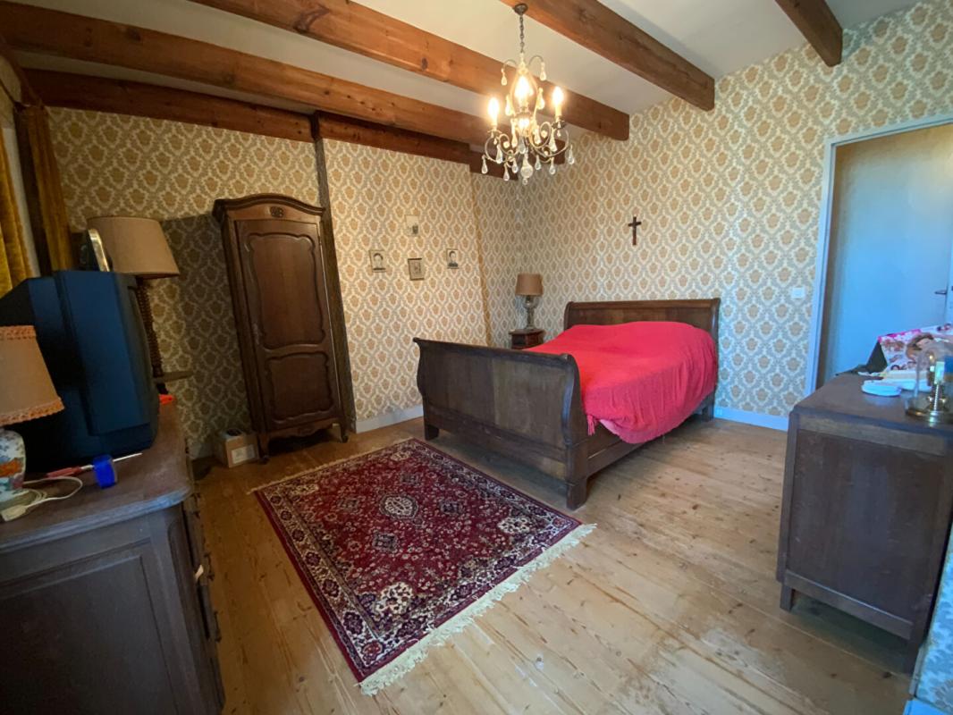 LINGREVILLE Maison en pierre à rénover 98m² + dépendance 6