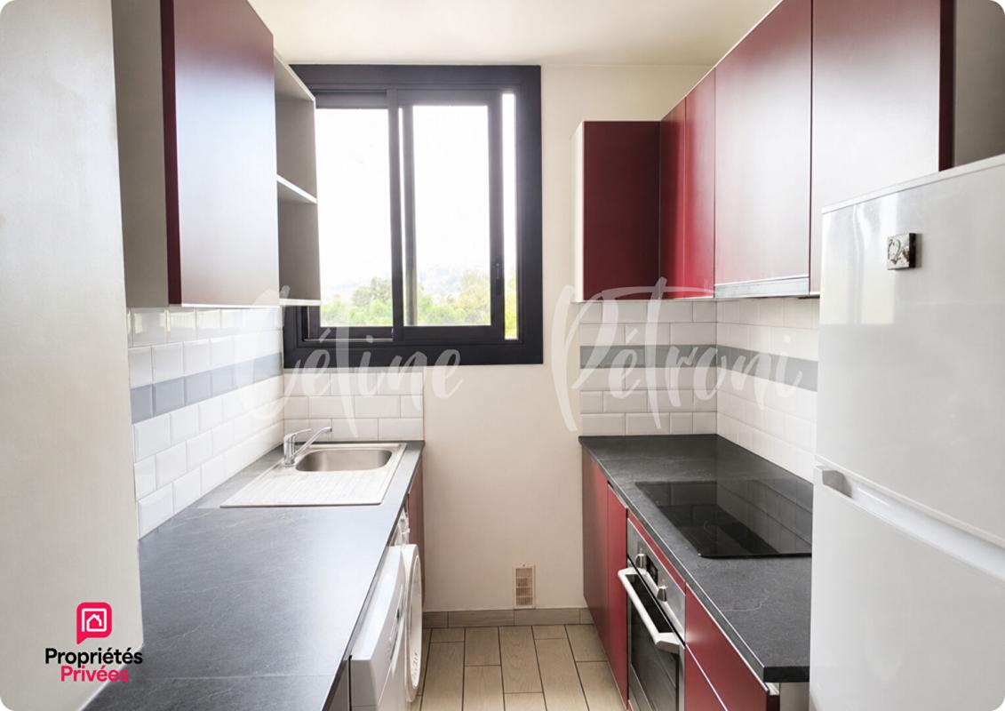 LE CANNET Bel appartement T2 de 37 m² situé au Cannet, dans le secteur recherché du Val des Fées. Prix : 150 000 6