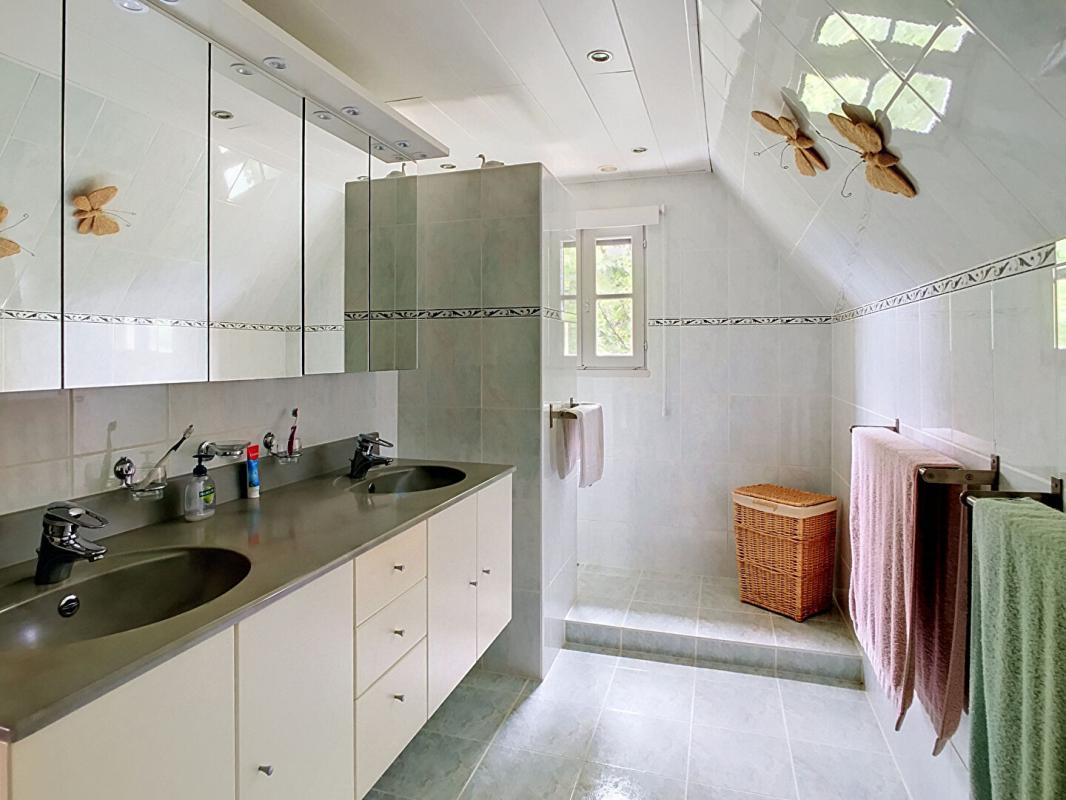 COUX-ET-BIGAROQUE Maison 6 pièce(s) 140 m2 11