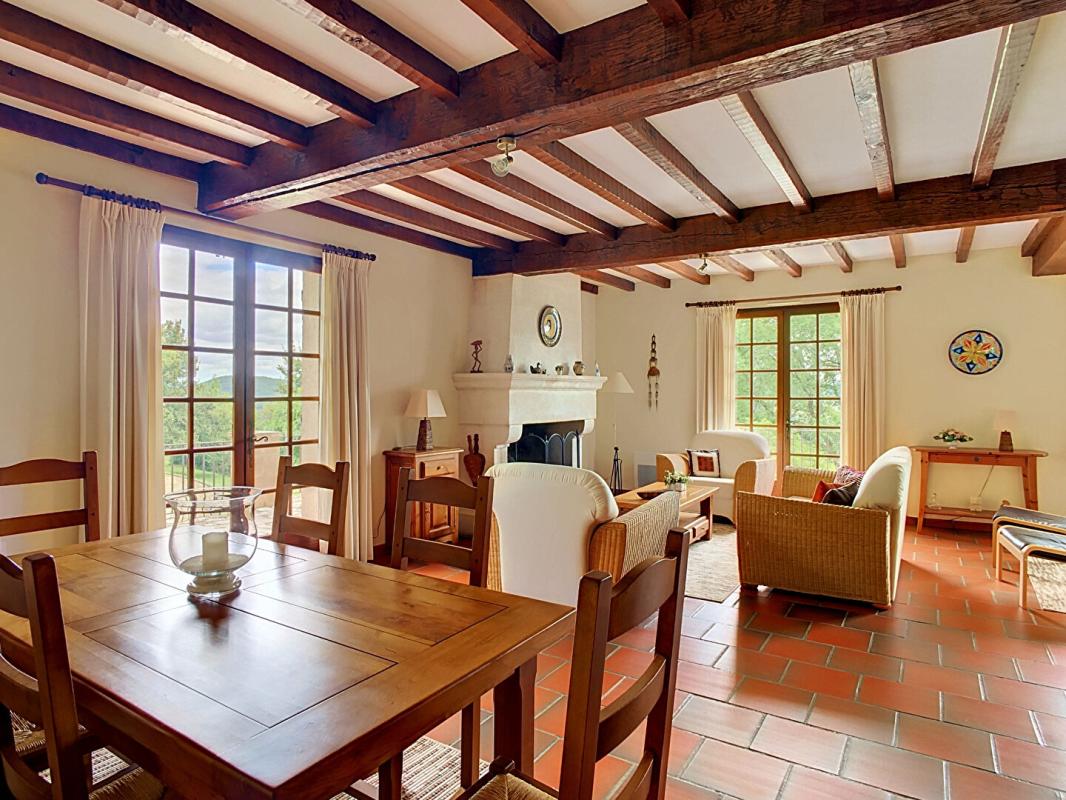 COUX-ET-BIGAROQUE Maison 6 pièce(s) 140 m2 3