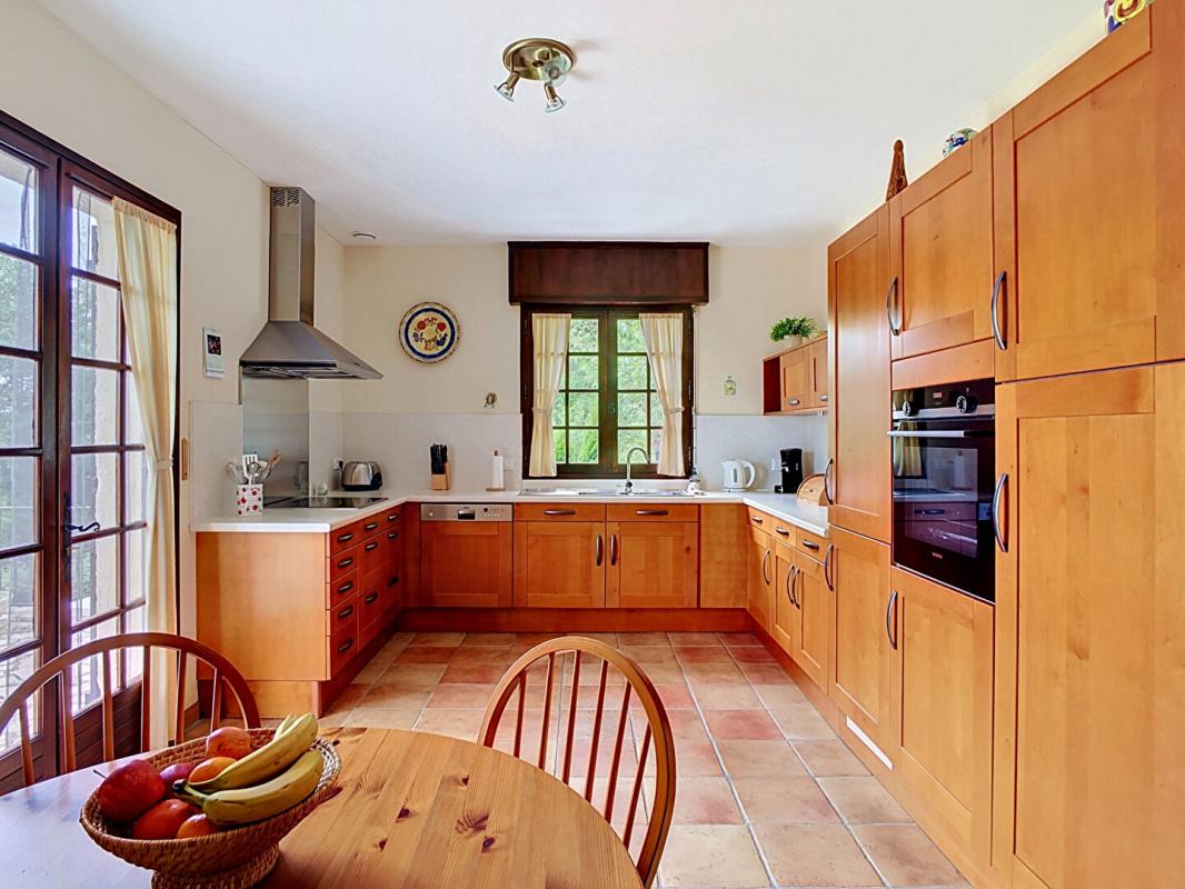 COUX-ET-BIGAROQUE Maison 6 pièce(s) 140 m2 7