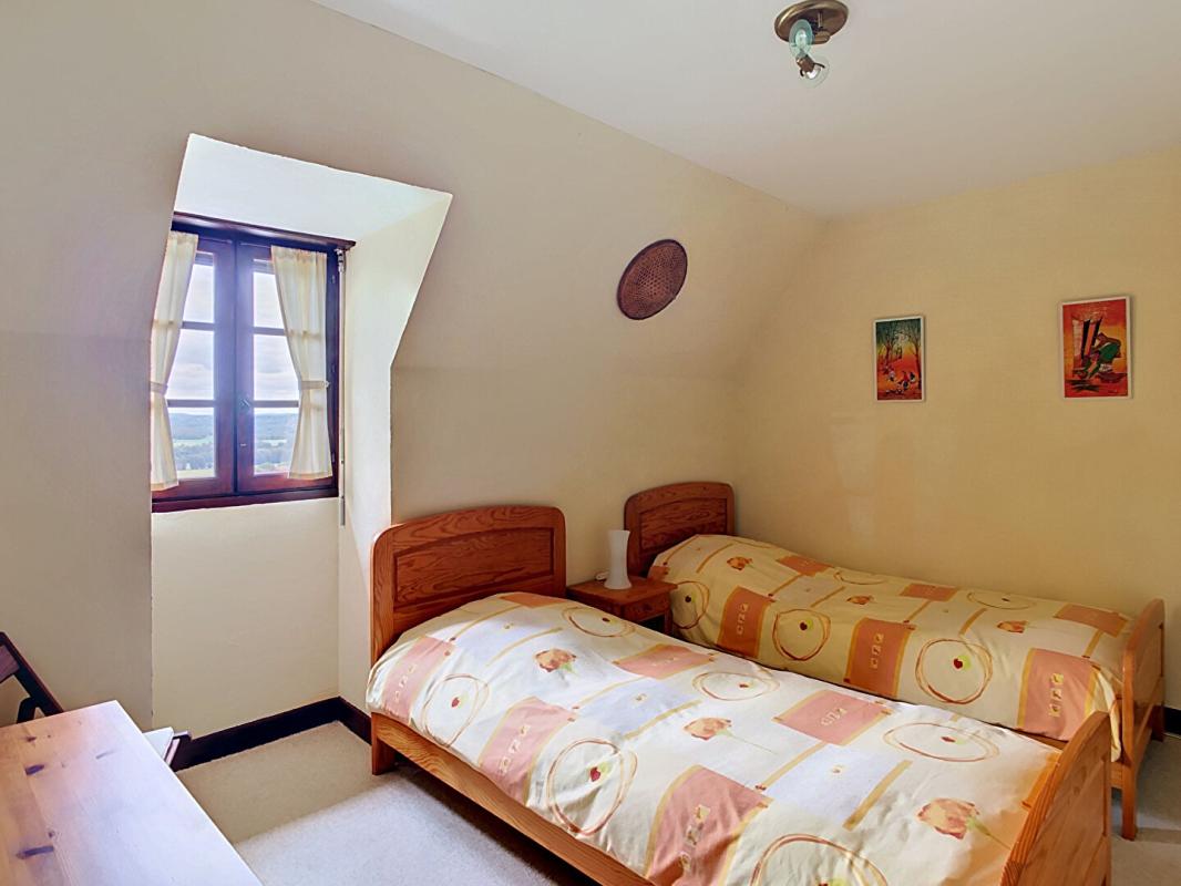 COUX-ET-BIGAROQUE Maison 6 pièce(s) 140 m2 8