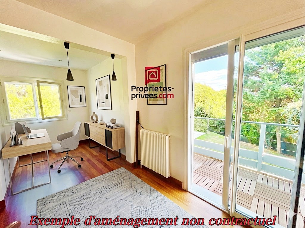 LATRESNE Maison Latresne centre 7 pièce(s) 186 m2 4 chambres piscine 7