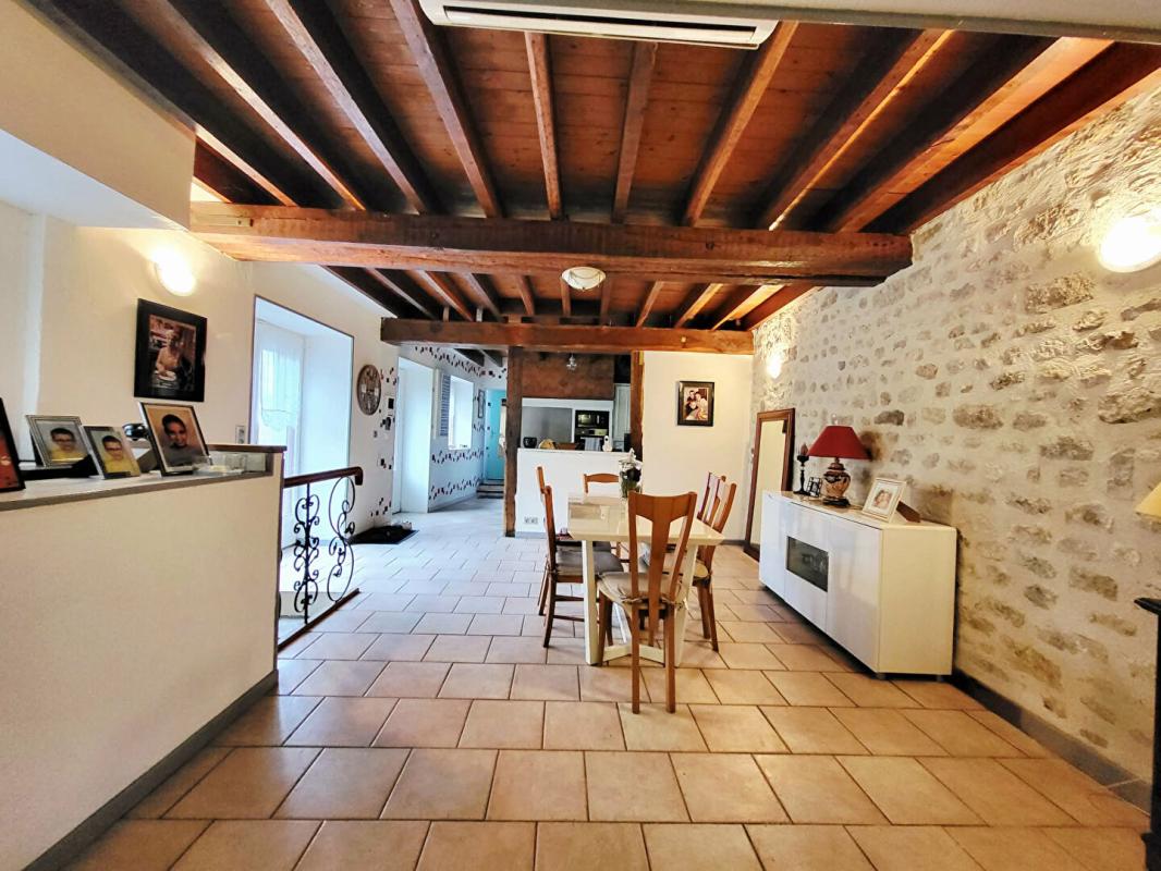SERMAISES MAISON EN PIERRE  4 Chambres,  avec dépendances 4