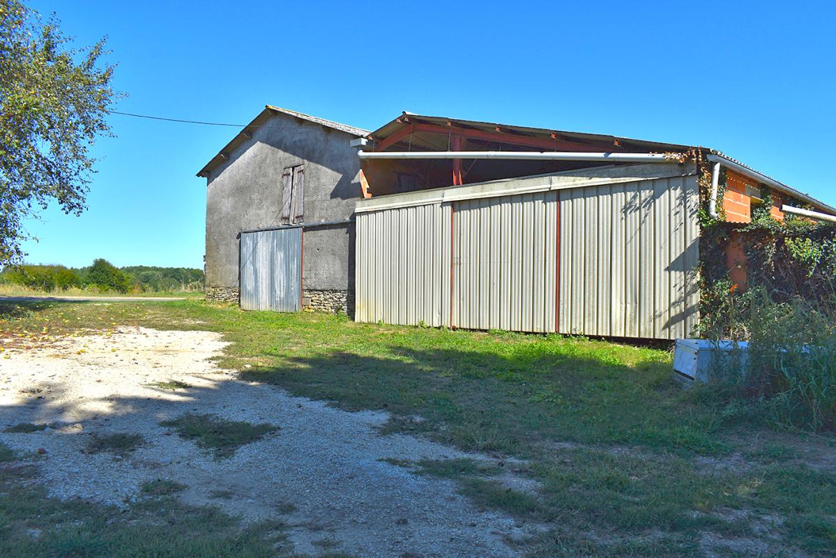 SAINT-GENIES Corps de ferme Saint Genies 289 m2 14