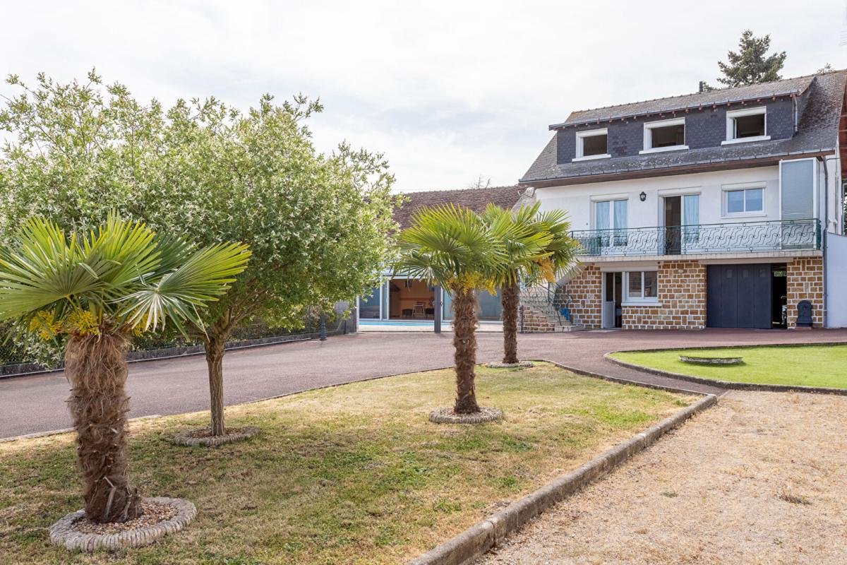 VILLEFRANCHE-SUR-CHER Maison Villefranche Sur Cher 11 pièces 320 m2 17