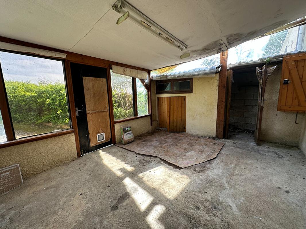 ROUVRES-LES-BOIS Maison sur la commune de Rouvres les Bois (36110) 12